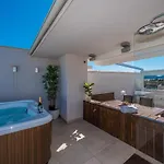Penthouse With Roof Terrace With Jacuzzi Apartment