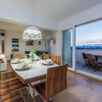Penthouse With Roof Terrace With Jacuzzi *
