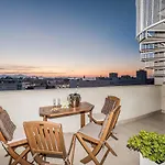 Penthouse With Roof Terrace With Jacuzzi