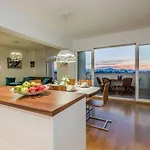 Penthouse With Roof Terrace With Jacuzzi Zadar