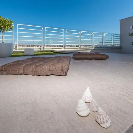 Penthouse With Roof Terrace With Jacuzzi 公寓