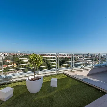 公寓 Penthouse With Roof Terrace With Jacuzzi *
