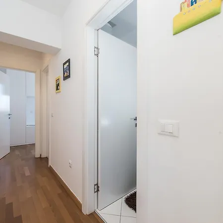 Penthouse With Roof Terrace With Jacuzzi Apartman