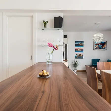 Penthouse With Roof Terrace With Jacuzzi