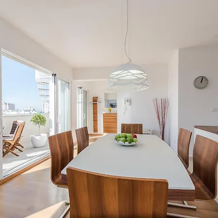 Apartman Penthouse With Roof Terrace With Jacuzzi *