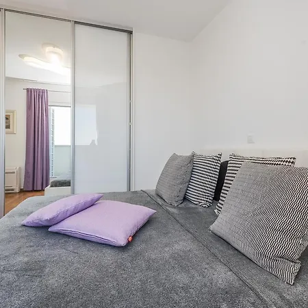 アパート Penthouse With Roof Terrace With Jacuzzi