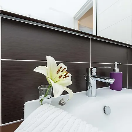 Penthouse With Roof Terrace With Jacuzzi * 扎达尔