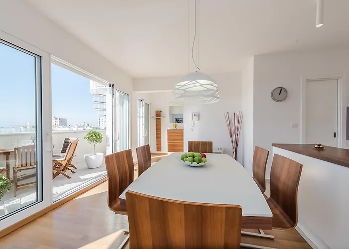 Lägenhet Penthouse With Roof Terrace With Jacuzzi *