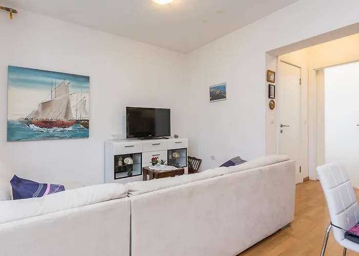 Penthouse With Roof Terrace With Jacuzzi Lägenhet Zadar